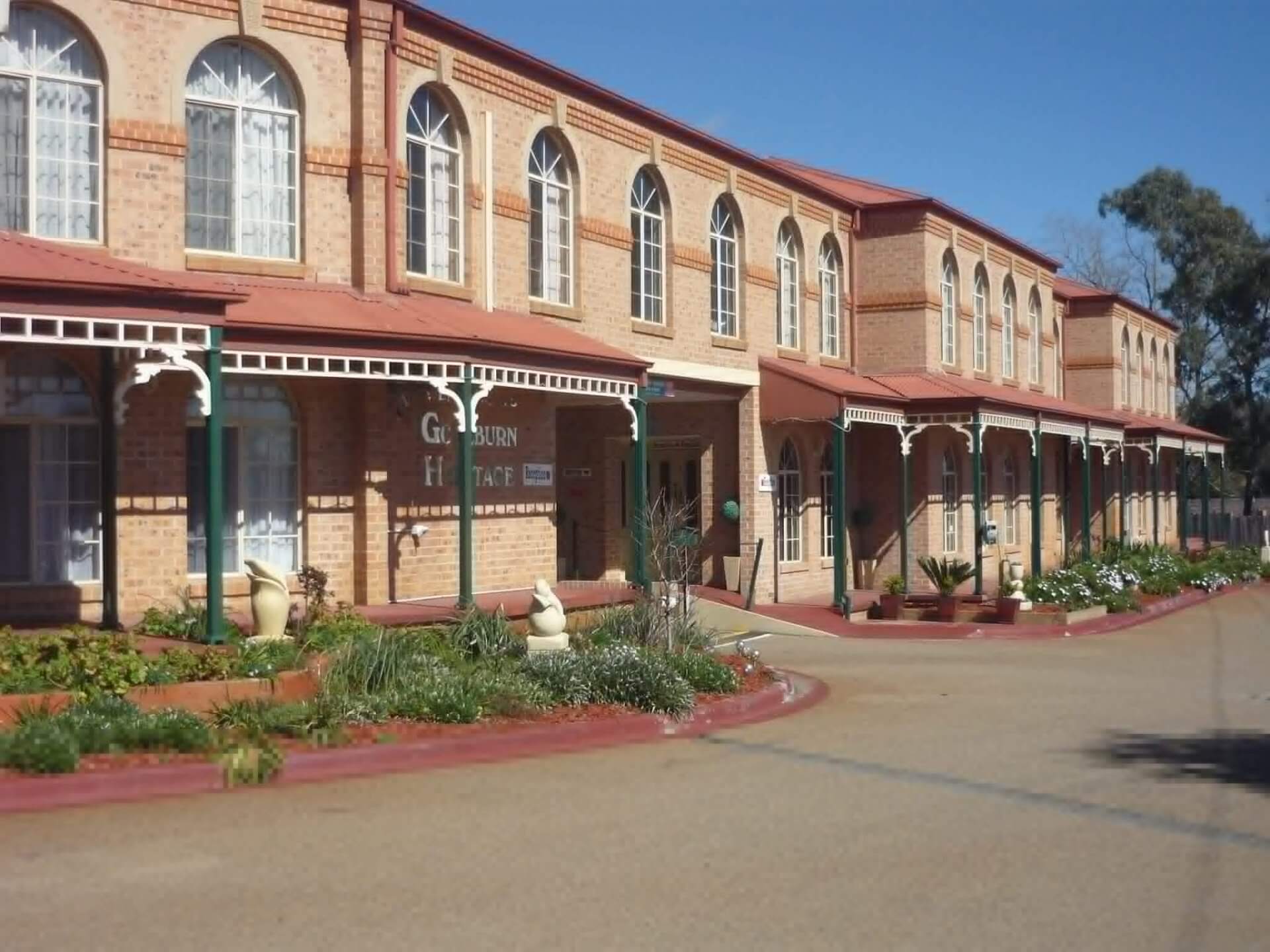 Heritage Motor Inn
